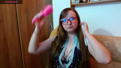 Monica online show from April 23, 8:11 pm