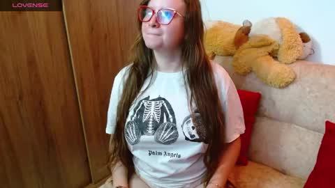 Monica online show from April 30, 10:14 pm