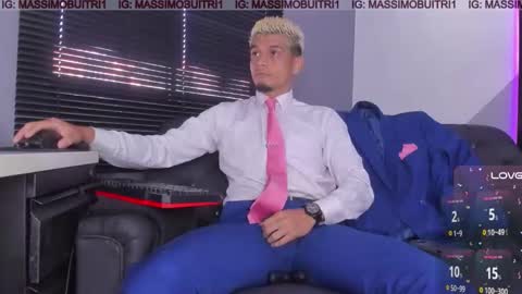 I am Massimo online show from January 7, 1:24 pm