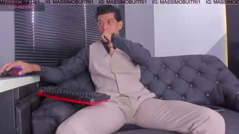 I am Massimo online show from July 12, 1:46 pm