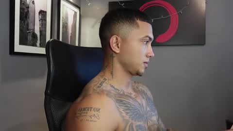 Snapshot of massimo_rizzo_ chatting on November 17, 8:25 pm Massimo online show from November 17, 8:25 pm