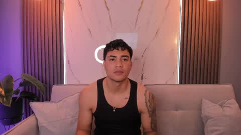 massimo_ross online show from April 17, 10:51 am