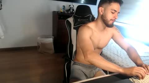Snapshot of massimo_santino chatting on June 3, 2:33 pm Massimo Santino online show from June 3, 2:33 pm
