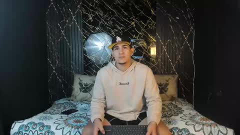 Snapshot of massimo_vidal chatting on February 26, 12:15 pm massimo_vidal online show from February 26, 12:15 pm