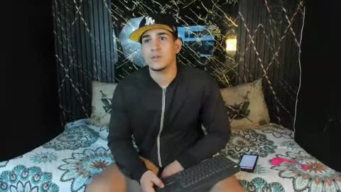 Snapshot of massimo_vidal chatting on March 2, 2:46 pm massimo_vidal online show from March 2, 2:46 pm