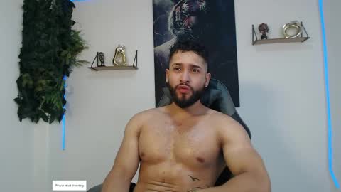 Snapshot of massimofiore_ chatting on April 3, 9:35 pm Massimo online show from April 3, 9:35 pm