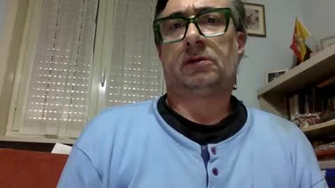 Snapshot of massimoxsempre chatting on December 4, 3:10 pm massimoxsempre online show from December 4, 3:10 pm