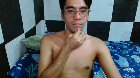 Snapshot of massive_boner02 chatting on January 16, 4:38 am massive_boner02 online show from January 16, 4:38 am