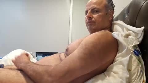 Snapshot of master398 chatting on October 12, 12:04 pm Erix online show from October 12, 12:04 pm