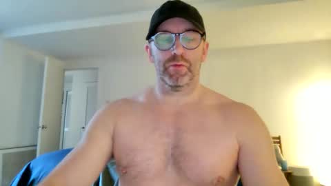 Snapshot of master8daddy69 chatting on February 28, 4:19 pm master8daddy69 online show from February 28, 4:19 pm