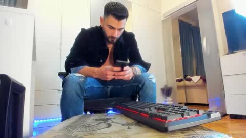 Snapshot of master9four chatting on October 28, 10:12 pm Matthew online show from October 28, 10:12 pm