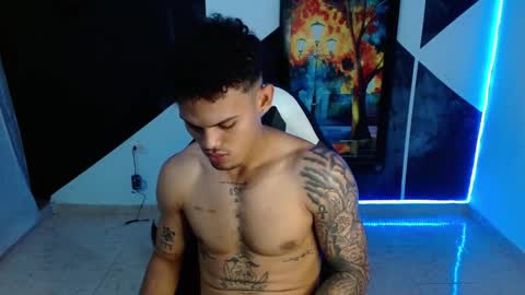 master_black777 online show from March 27, 2:39 pm