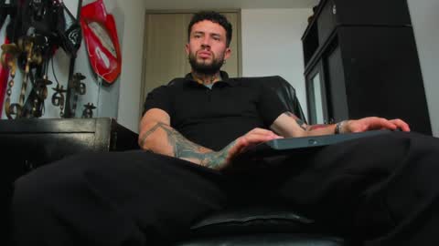 steven  online show from January 30, 7:26 pm