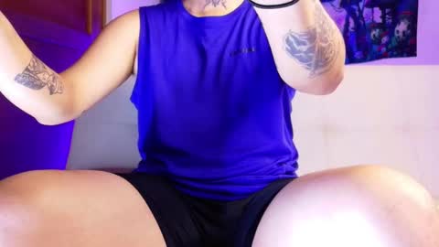 Snapshot of master_zanyn chatting on October 18, 7:31 am master_zanyn online show from October 18, 7:31 am