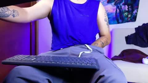Snapshot of master_zanyn chatting on October 20, 6:47 am master_zanyn online show from October 20, 6:47 am