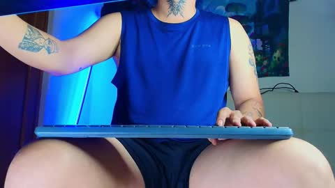 Snapshot of master_zanyn chatting on October 26, 6:19 am master_zanyn online show from October 26, 6:19 am