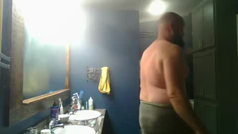 Snapshot of masterdurt chatting on January 16, 12:36 am The Big Duurty online show from January 16, 12:36 am