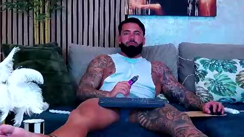 Snapshot of masterkingofmuscle chatting on June 29, 7:58 am masterkingofmuscle online show from June 29, 7:58 am