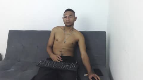 Snapshot of masters_latins chatting on July 14, 2:23 pm masters_latins online show from July 14, 2:23 pm