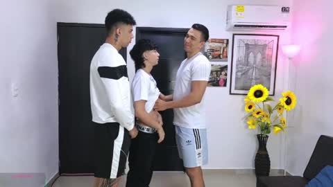 Team Cris Darwin- Fernando- Stiven- David online show from April 19, 11:09 am