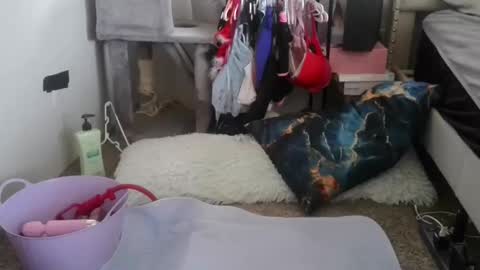 alex online show from April 19, 7:27 pm