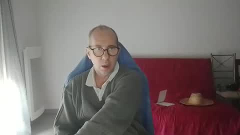 mat11efou online show from October 30, 8:38 am