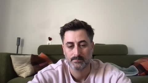 Snapshot of mat_johof chatting on November 4, 3:11 pm mat_johof online show from November 4, 3:11 pm