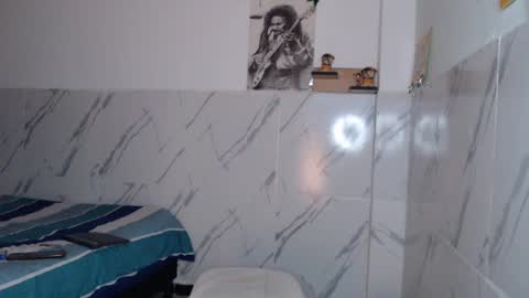 Snapshot of mat_kush chatting on October 5, 1:48 am Matt online show from October 5, 1:48 am