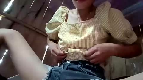 Snapshot of matbiec99 chatting on October 31, 4:57 am matbiec99 online show from October 31, 4:57 am