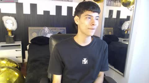 Snapshot of mateo_daza chatting on May 15, 6:48 pm MATEO online show from May 15, 6:48 pm