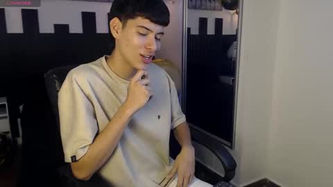 Snapshot of mateo_daza chatting on May 19, 6:14 pm MATEO online show from May 19, 6:14 pm