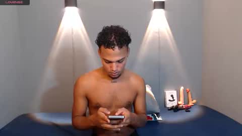 Mateo and Noah online show from March 25, 5:13 am