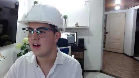  MATEO STRONG  online show from January 15, 8:34 pm