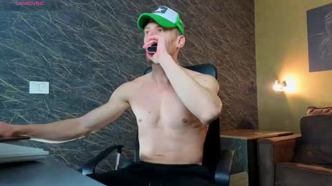 MateoBenjamin online show from March 2, 12:45 pm