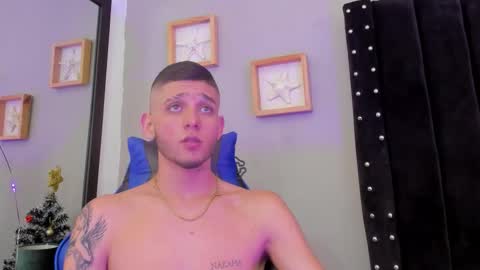 Snapshot of mathewboy2 chatting on December 20, 7:32 pm mathewboy2 online show from December 20, 7:32 pm