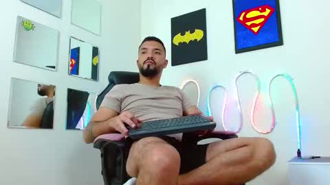 Snapshot of mathewhot3 chatting on November 26, 6:03 am mathewhot3 online show from November 26, 6:03 am