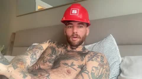 Snapshot of mathewloyal chatting on October 31, 4:52 pm Mat Loyal online show from October 31, 4:52 pm