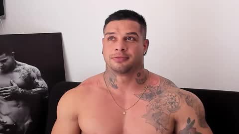 Snapshot of mathews_roses chatting on September 17, 4:52 pm Marck Mathews online show from September 17, 4:52 pm