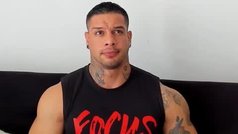 Snapshot of mathews_roses chatting on September 23, 2:09 pm Marck Mathews online show from September 23, 2:09 pm