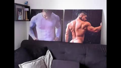 Snapshot of mathews_roses chatting on November 20, 5:34 pm Marck Mathews online show from November 20, 5:34 pm