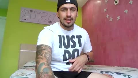 Snapshot of mathias_scoth1 chatting on September 11, 10:59 am INST. cesar colombia19 online show from September 11, 10:59 am