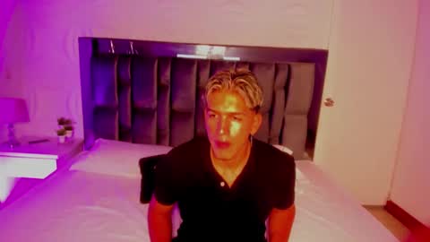 MathiasTaylor online show from October 20, 7:36 pm
