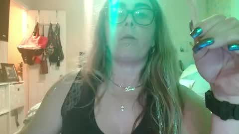 Snapshot of mathislauraashley2023 chatting on May 29, 9:13 pm mathislauraashley2023 online show from May 29, 9:13 pm