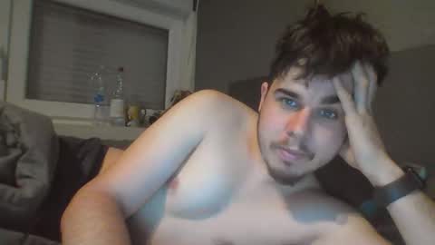 Snapshot of matho05 chatting on November 24, 8:58 am MATHIS online show from November 24, 8:58 am