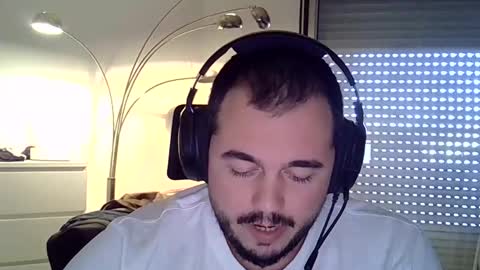 Snapshot of mathou34 chatting on December 4, 1:20 pm Mathou online show from December 4, 1:20 pm