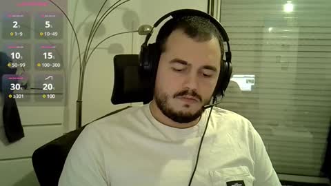 Snapshot of mathou34 chatting on December 10, 7:22 pm Mathou online show from December 10, 7:22 pm