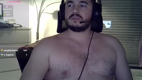 Snapshot of mathou34 chatting on December 17, 9:49 pm Mathou online show from December 17, 9:49 pm