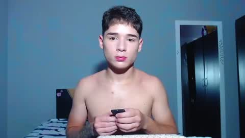 Snapshot of matiii18 chatting on August 7, 2:24 am Mati online show from August 7, 2:24 am