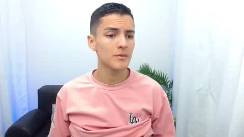 Snapshot of matiius18 chatting on November 9, 1:42 pm Matias online show from November 9, 1:42 pm