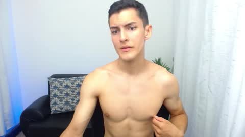 Snapshot of matiius18 chatting on December 20, 2:57 pm Matias online show from December 20, 2:57 pm